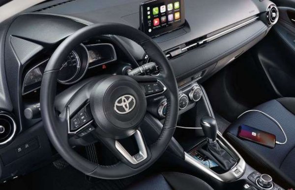 Системите за електрическо усилване на кормилната система (EPAS) помагат за намаляване на усилията за управление на водача. Те като използват малък електрически мотор, който може да бъде монтиран на кормилния вал, прикрепен към зъбното колело, или на самата кормилна рейка. 

Тази технология помага и за икономия на горивото, тъй като не използва мощността на двигателя. Освен това не е сложна и не тежи много, а също така нейният електрически двигател не се нуждае от поддръжка и се управлява от компютър.