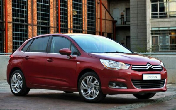 Струва си да се спомене, че в случая говорим основно за второ поколение на автомобила. В домашни условия C4 не може да се похвали с надеждност. Тези коли са капризни на лоши пътища и окачването им често страда от това. Освен това най-много проблеми C4-ката има с електрониката и скоростната кутия.