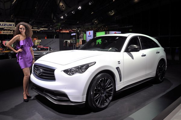 Infiniti FX Sebastian Vettel