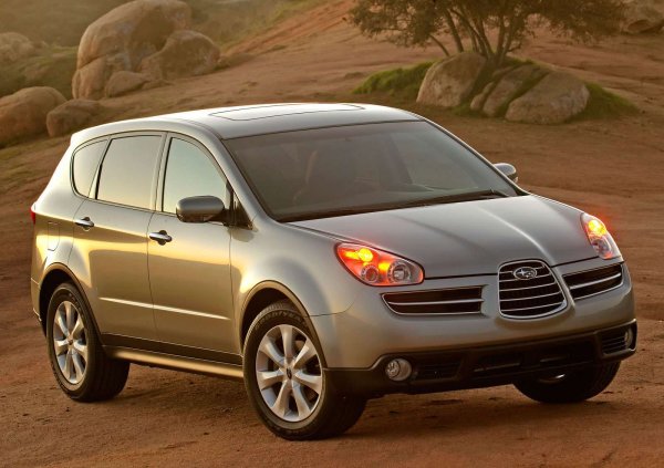 Всъдеход с много тъжен външен вид  - спокойно така можете да определите този модел. Лицата на шефовете на производителя на Tribeca със сигурност са станали не по-малко тъжни, когато са видели колко зле вървят продажбите му, както им отне цели 2 години, за да осъзнаят, че се нуждаят от промяна.