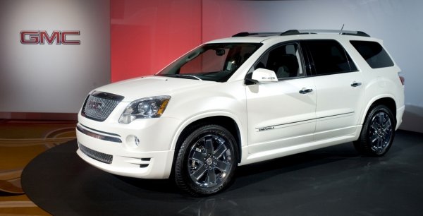 GMC Acadia Denali 2011
