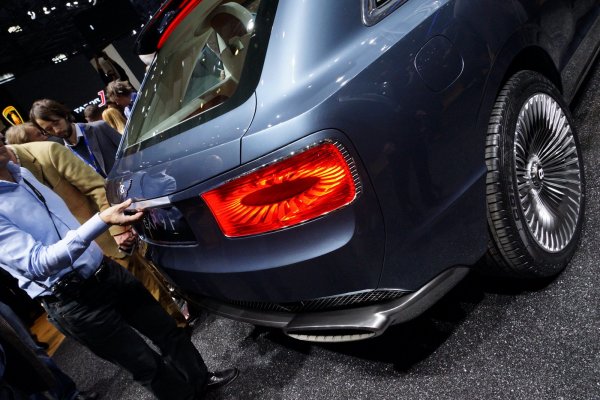 Женева 2012 / Bentley EXP 9 F SUV