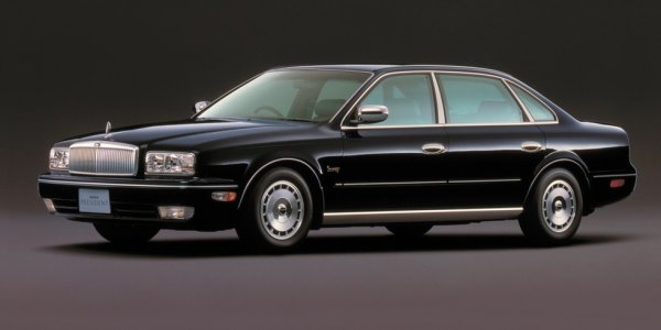 Eто един начин да изпъквате на пътя срещу доста разумна начална инвестиция. Nissan President е изключително рядък и по европейските, и по американските пътища, защото навремето е предлаган само на японския и австралийския пазар. На практика това е технологичен близнак на първото Infiniti Q45, но с по-луксозен интериор. В Далечния изток могат да се намерят читави бройки за около 5000 долара. 
