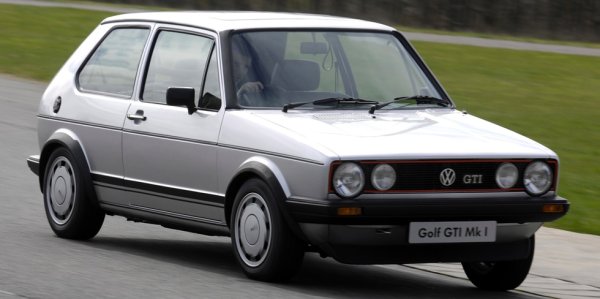 Първият GTI бе велика кола, защото бе евтина, опростена и забавна за каране. Макар че към това вероятно трябва да добавим и дизайна, дело на някой си Джорджето Джуджаро. Първата генерация не е толкова неуязвима като втората, но частите са достъпни и не са твърде скъпи. Само я пазете от ръжда. 

