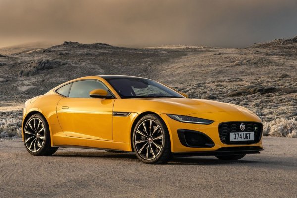 Наскоро обновеният автомобил се предлага както с редови 4-цилиндрови двигатели, така и с V8 мотори. И в двата случая скоростната кутия е класически автомат.

Двигател: 5.0 литра, V8 с компресор

Трансмисия: 8-степенен автомат с хидротрансформатор

Мощност: 575 к.с. при 6500 об/мин

Максимален въртящ момент: 700 Нм при 3500-5000 об/мин

Ускорение от 0 до 100 км/ч: 3,7 секунди

Максимална скорост: 300 км/ч