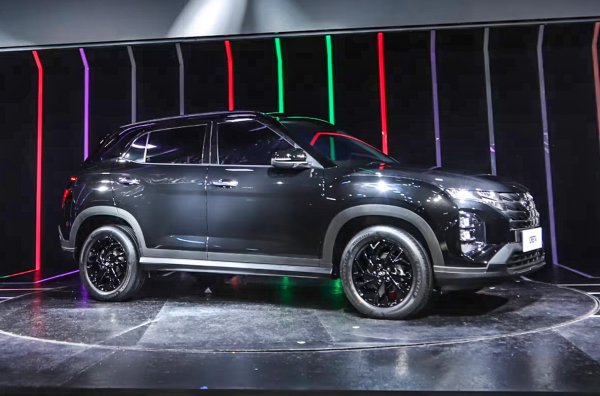 1,5-литровият атмосферен четирицилиндров двигател със 115 к.с. е комбиниран със скоростна кутия CVT и задвижване на предните колела. Дебютът на специалната версия е посветен на първата годишнина на модела на местния пазар.