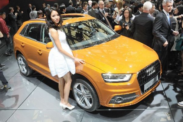 Момичетата на автосалон Шанхай 2011