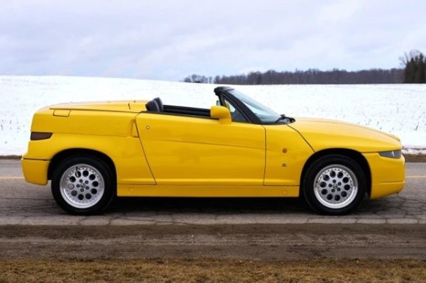 SZ е разработена тъкмо за да успокои феновете на марката, че Alfa няма да е само поделение за фиати със сменени емблеми и раздути цени. Но всъщност след нея се случва точно това, а SZ за дълги години ще остане последната Alfa със задно предаване "от старата школа".
