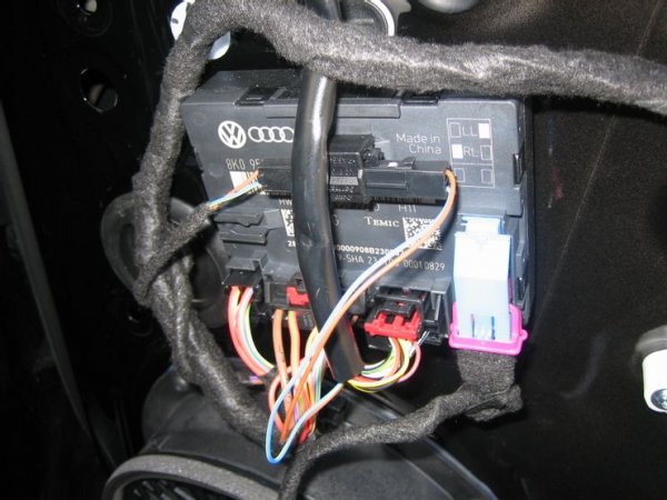 Електрониката също причинява няколко проблема с автомобилите на Audi, което може да доведе до сериозни повреди и съответно ремонти. За щастие, те не са толкова скъпи, тъй като засягат стоповете и светлините. Ако смяната на крушка не помогне, трябва внимателно да се прегледа електрическата система. Тогава вече отстраняването на повредата излиза по-скъпо.