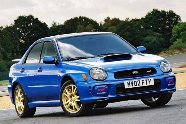 Сравнението със Subaru Impreza WRX STI е сложно: винаги е имало много малко конкуренти, които да му се равняват. Този компактен японски седан има несравнимо управление, отчасти благодарение на задвижването на всички колела. Задвижва се от 2-литров боксерен двигател с малко над 200 к.с.
