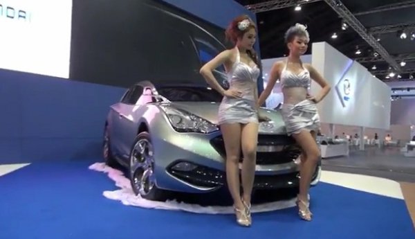 Момичетата на автосалон Банкок 2011