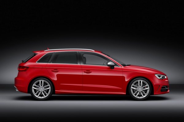 Audi S3 Sportback (5 врати)