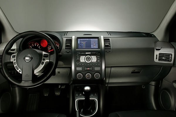 Nissan X-TRAIL version 2.0 (2007)