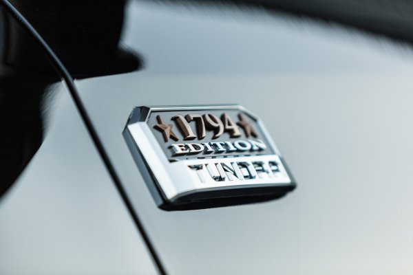 Toyota Tundrasine - удължена версия на Toyota Tundra