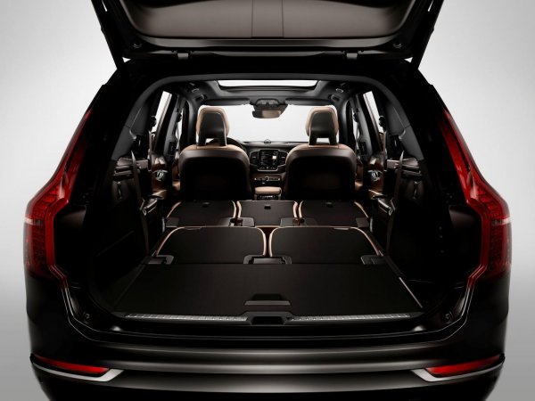 Volvo XC90 First Edition 