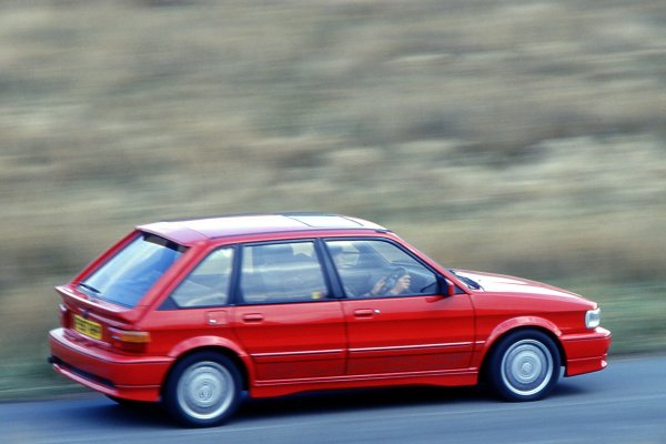 Двигателят със 150 к.с. позволява ускорение от 0 до 100 км/ч за 6,8 секунди и развиване на максиална скорост от 206 км/ч. На външен вид това Maestro се открояваше с масивен бодитит, като беше произведено в тираж от 500 бройки. Моделът обаче не се радваше на сериозна търсене, а в наши дни, когато марката MG вече е китайска, е напълно забравен. 