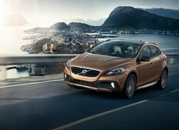 V40 Cross Country