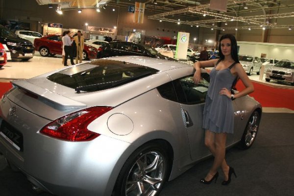 Момичетата на Автосалон София 2011