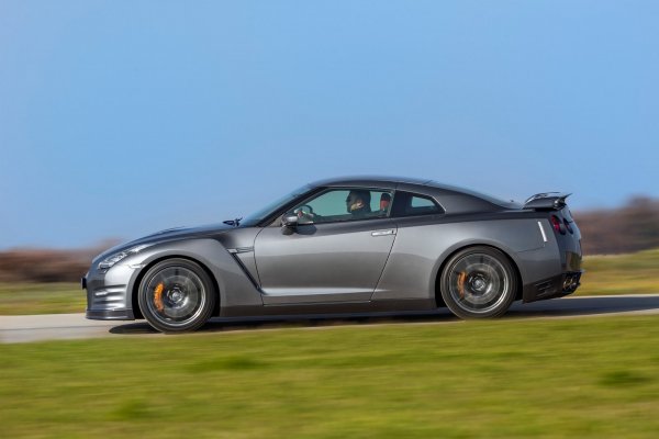 Nissan GT-R  2013