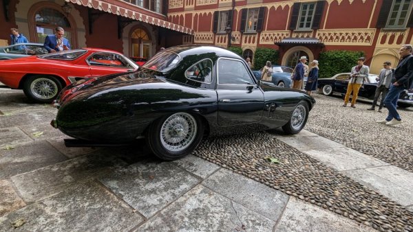 От конкретната спецификация за Льо Ман са произведени само девет автомобила, като този е третият поред - и единственият с ляв волан. Колата е претърпяла две основни реставрации, но компонентите й са на практика същите, с които е напуснала някога фабриката - включително и двигателят. 
