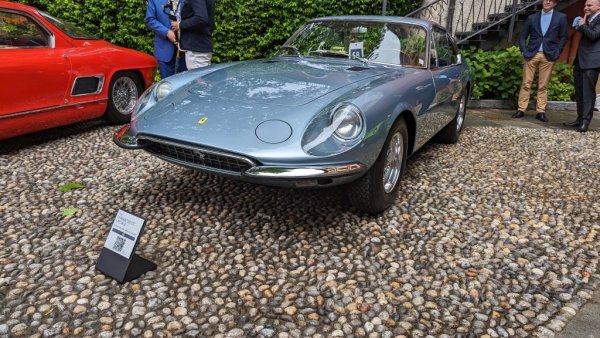 Дебютирало през 1966, 330 GTC е поредното прераждане за легендарния V12 двигател, разработен от Джоакино Коломбо почти две десетилетия по-рано. Тази рядка версия се отличава от останалите 330 по каросерията, която носи незабавно разпознаваемия почерк на Пининфарина. 
