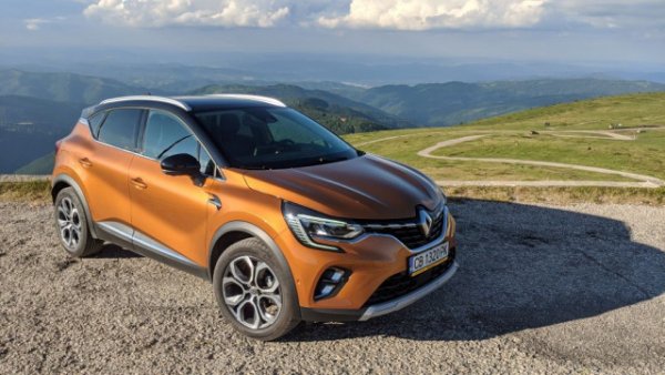 Минимален спад на годишна база за мини кросоувъра на Renault, което показва, че този сегмент ще продължава да е най-перспективен. 
