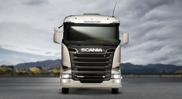 Гъвкава линия камиони и за близки, и за далечни превози (във вариантите с най-голяма кабина има място за четирима пътници и две легла с ширина съответно 100 и 80 см). 13-литровият двиганел Super развива между 420 и 560 конски сили мощност. 
