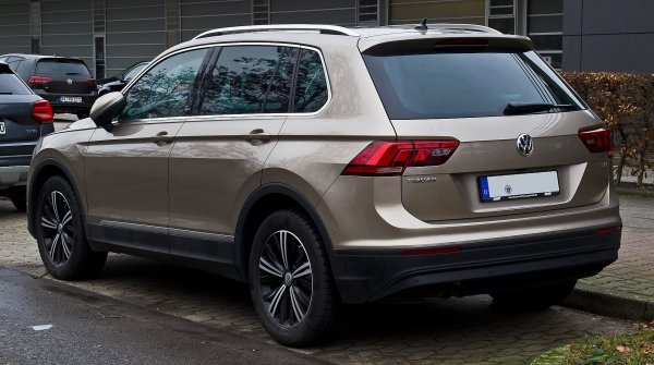 Въпреки новопоявилата се конкуренция от по-достъпния T-Roc, Tiguan запазва продажбите си от 2018. През 2020 очакваме и фейслифт на модела. 
