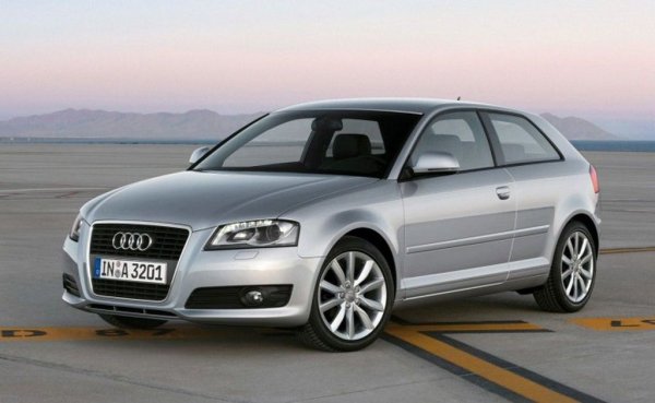 Спрямо 2024: +7%
Стабилно се увеличава търсенето за компактния хечбек на Audi (внесените бройки от варианта седан са само 24). В общото количество се включват 28 броя S3, 15 броя RS3 и 10 кабриолета. 

