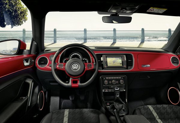 Обновените VW Beetle и Beetle Cabriolet