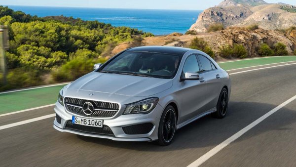 Mercedes-Benz продължава да печели убедително като в световния шампиона на Формула 1, така и в класациите за автомобилите с най-добра аеродинамика. Още през 2013 г. купето с 4 врати CLA задмина предишното най-добро постижение. Това беше постигнато по пътя на еволюцията с включването на някои дизайнерски решения като специално проектирани шумозаглушител и заден спойлер.
