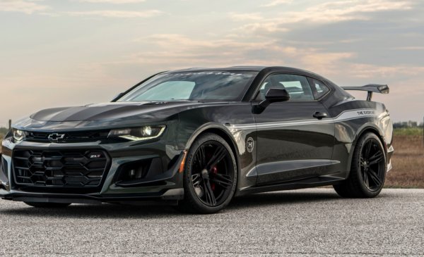 Оригиналнияг Chevrolet Camaro ще слезе окончателно от конвейера през 2024 г., но преди това  Hennessey (отново) показа прощалната версия на Exorcist с 1000 конски сили под капака. От този автомобил ще бъдат сглобени само 57 бройки - точно толкова години са изминали от премиерата на първото Camaro. 