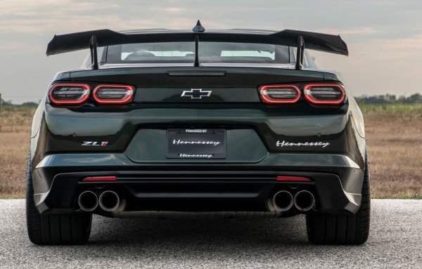 Модернизацията на двигателя LT4 направи възможно увеличаването на мощността му почти един път и половина. Сега 6,2-литровият V8 развива 1000 к.с. и 996 Нм вместо 659 к.с. и 881 Нм.
