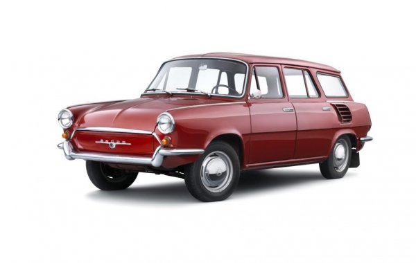 През 60-те основният модел на Skoda е 1000MB - една от най-успешните коли на социалистическия блок от онова време (въпреки лепнатия й в България прякор "1000 Малки Бели"). Има планове да се произведат също купе, роудстър и комби, но всички те са изоставени. Оцеляла е обаче едничката произведена бройка от комбито - Type 990 Hajaja (1963).
