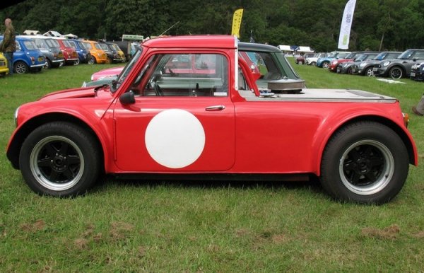 Monster MINI с 5.0-литров мотор на Ford - V8 Small Block