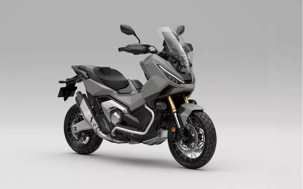 Спрямо 2024: 14% ръст
Основана от Соичиро Хонда веднага след Втората световна война, тази компания вече 66 години неизменно е най-големият производител на мотоциклети в света, и също най-големият производител на двигатели с вътрешно горене. В България продажбите нарастват със стабилните 14% на годишна база, най-търсеният модел е скутерът ADV. 
