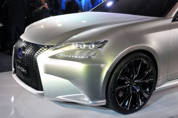 Ню Йорк 2011 - Lexus LF-Gh Concept
