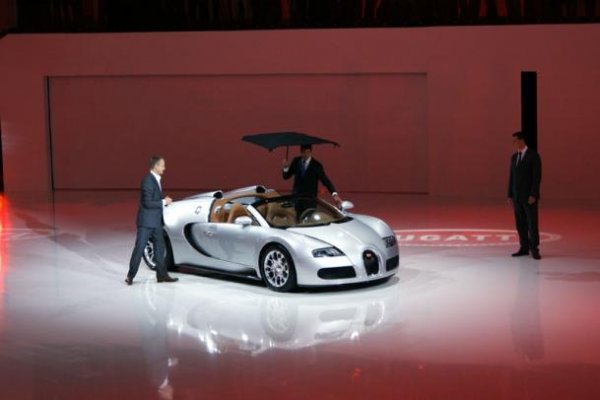 Bugatti Veyron Grand Sport / Автомобилен салон Париж 2008