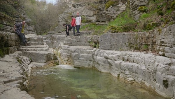 Водата е достатъчно топла за къпане само в разгара на лятото