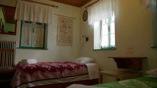 Традиционна къща за гости в Папинго. Селото предлага и доста по-модерни хотели