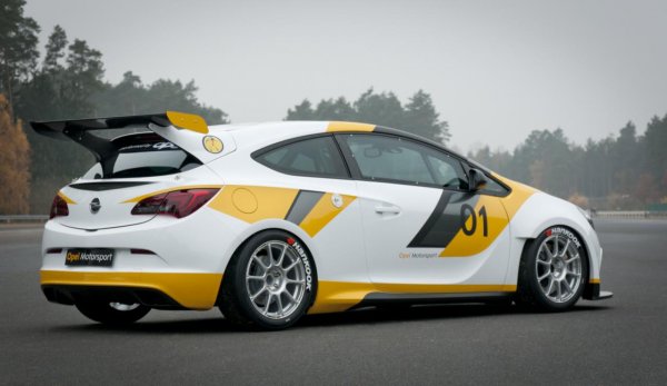 Opel Adam Cup и Opel Astra OPC Cup