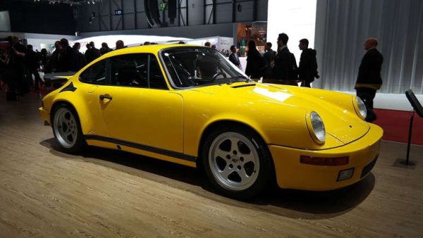 Компанията за тунинг RUF си направи име, особено през 80-те години на миналия век, предлагайки силно настроени и модифицирани високопроизводителни версии на Porsche 911 в няколко поколения. Нейното най-добро творение може би е CTR Yellowbird, което произвежда през 80-те години.

Това, което започна живота си като 911 Carrera, се превръща в чудовище с по-голям двигател и два турбокомпресора, повишаващи максималната скорост до 340 км/ч. И все пак, подобно на Porsche 930 Turbo, творението RUF също страда от турбо дупка, което се превръща в проблем, тъй като се появя внезапно и буквално изстрелва колата в някаква посока. Yellowbird обаче си остава класика на RUF.