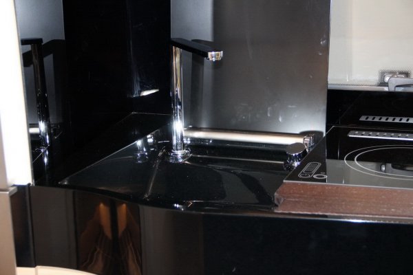 Knaus Tabbert Caravisio - концептуална каравана, вдъхновена от яхтите 