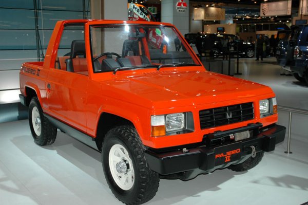 Втори прототип, вече с по-оригинален дизайн, е представен в Токио пет години след първия. 
