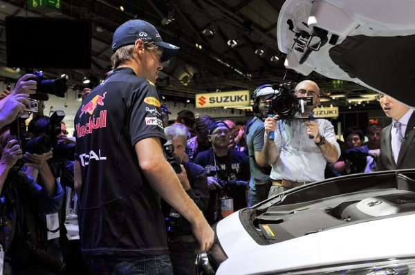 Infiniti FX Sebastian Vettel