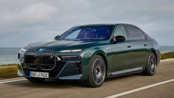 Тези модели, особено версиите  с туин-турбо V8 двигател, са луксозни автомобили, които могат да се превърнат във финансов кошмар след гаранционния период. Въпреки че е удоволствие да се карат и предлагат луксозно изживяване, те идват с репутацията на „ями за пари“. Собствениците често се сблъскват с прекомерна консумация на масло и преждевременна повреда на батерията, което води до скъпи ремонти.