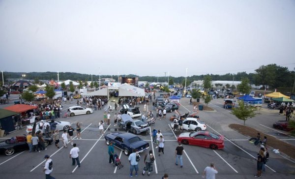 Тунинг изложението HIN Night Shift в Северна Калифорния