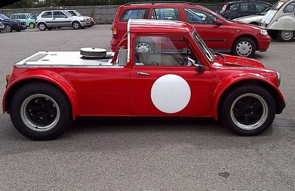 Monster MINI с 5.0-литров мотор на Ford - V8 Small Block