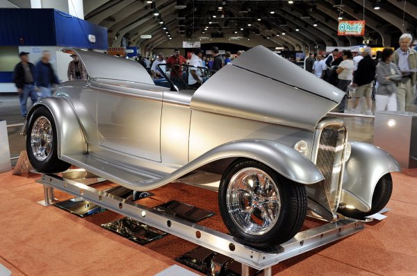 Кадри от тазгодишното американско автоизложение "Grand National Roadster Show"