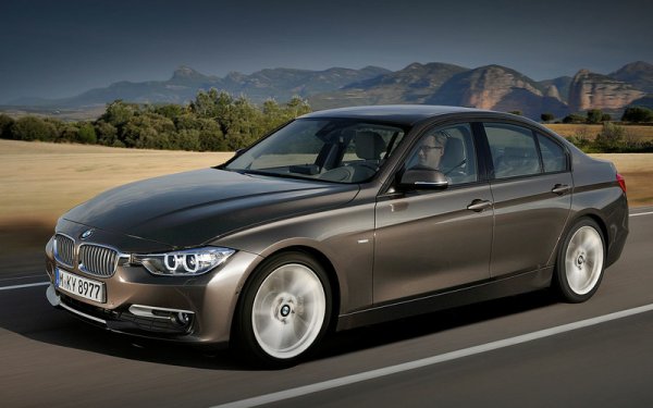 Седанът (F30), комбито (F31) и купе (F32/F36), а също така и кабриолетът (F33) са оборудвани с вече описаните мотори, в това число 1,5-литровия и 1,6-литровия, създаден съвместно с французите. Скоростната кутия е 8-степенна, автоматична (ZF 8HP), чието масло трябва да се сменя на всеки 60 000 км.

Що се касае до окачването, там алуминиевите носачи често се повреждат и се нуждаят от замяна с нови, но това се случва при често каране на автомобила по лош терен.